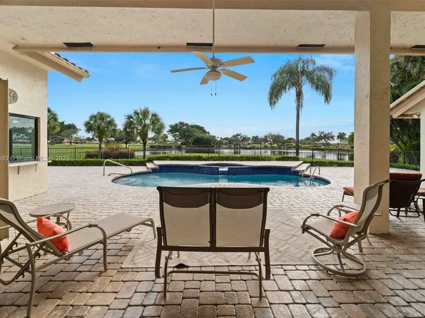 10419 Stonebridge Blvd, Boca Raton, FL 33498