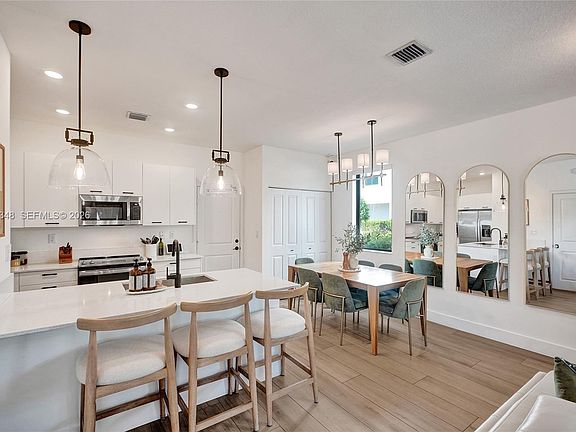 5th image of 8166 NW 42nd St