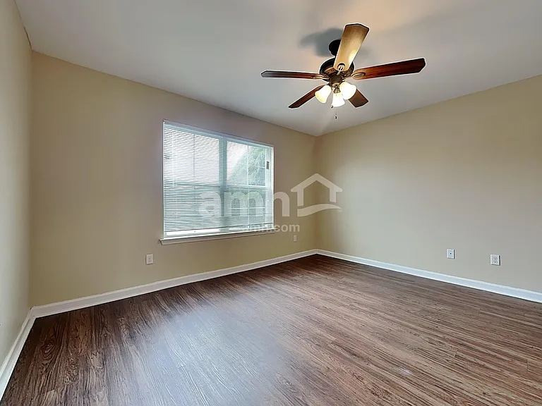 1242 Carlton Ridge Dr — Photo 8