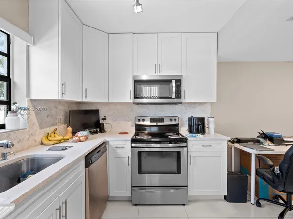 6211 SW 138th Ct #B2, Miami, FL 33183