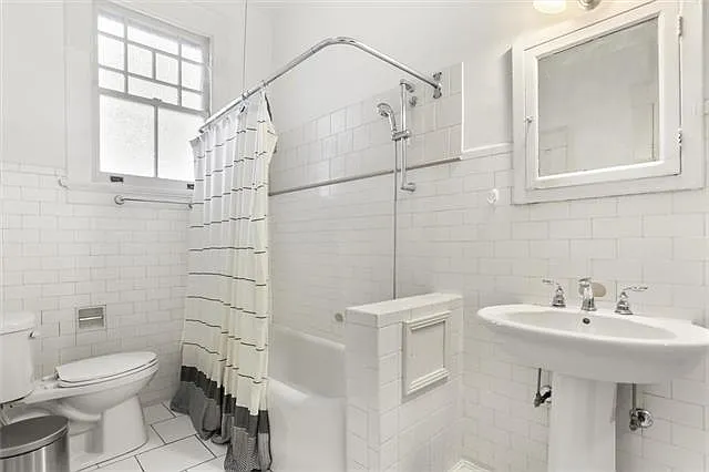 2503 Calhoun St — Photo 13