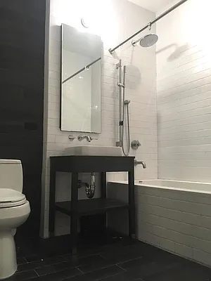 Rented by Loom Group | media 44