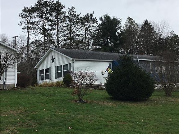 4th image of 2433 Beech St