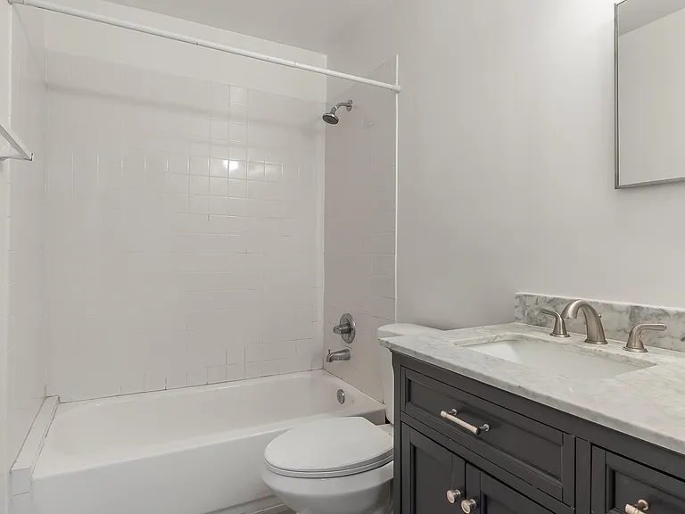 626 SW 14th Ave #111 — Photo 7