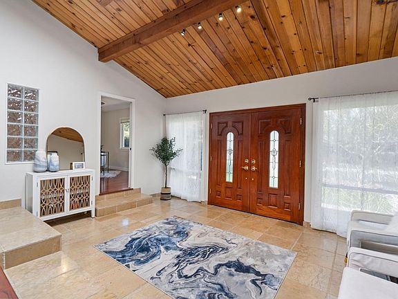 5th image of 16812 Potter Ct