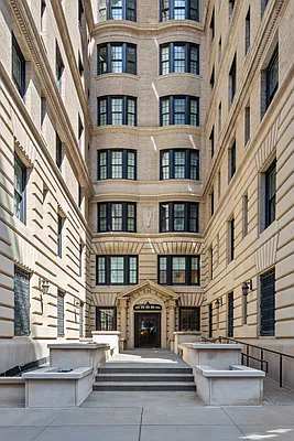 広辞苑 11 East 68th Street #7CE in Lenox Hill, Manhattan | StreetEasy