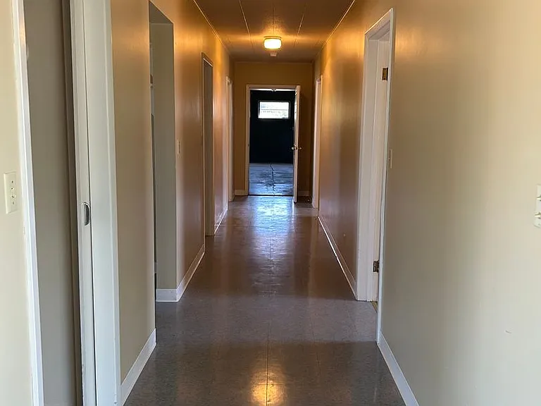 1186 NE Alpine Ave — Photo 20