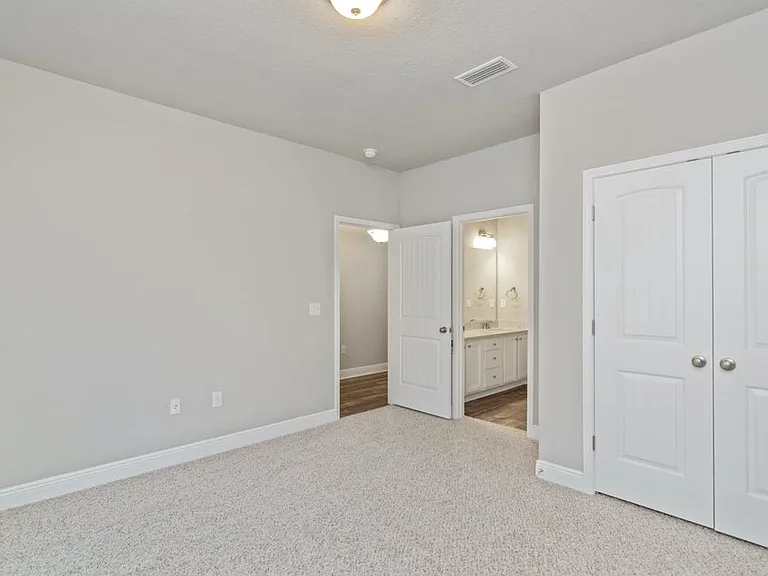 791 Cornelia St — Photo 47