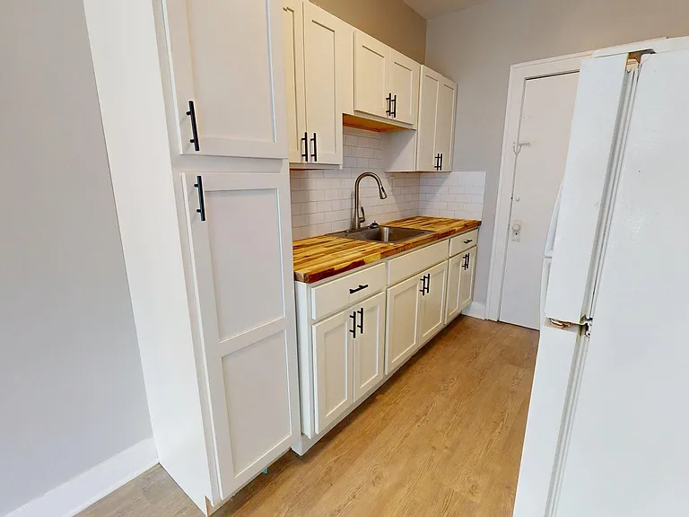 2684 Mayfield Rd — Photo 10