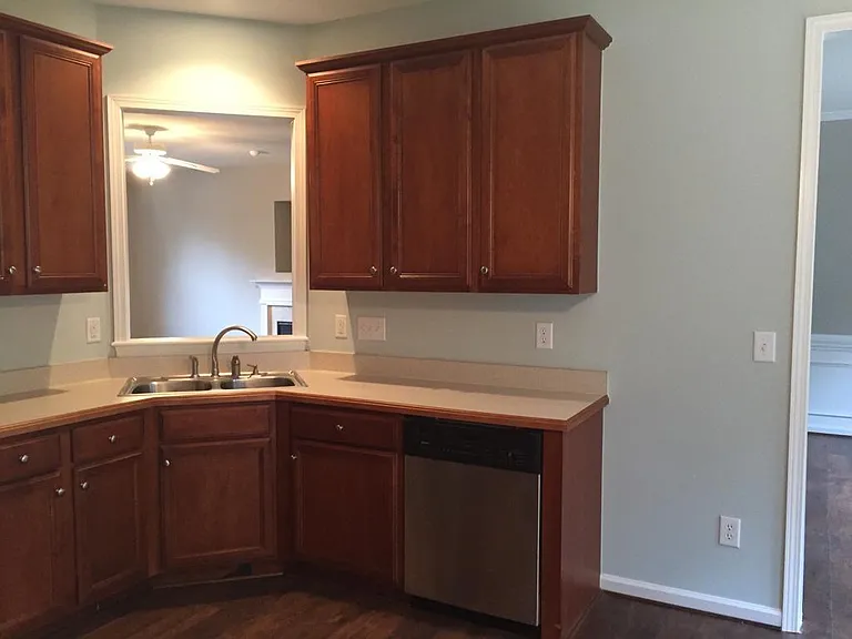 3935 Blairwood St — Photo 11