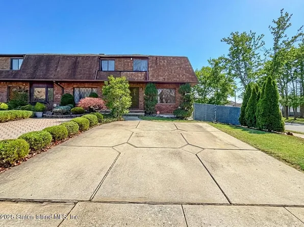 850 Rensselaer Ave, Staten Island, NY 10309