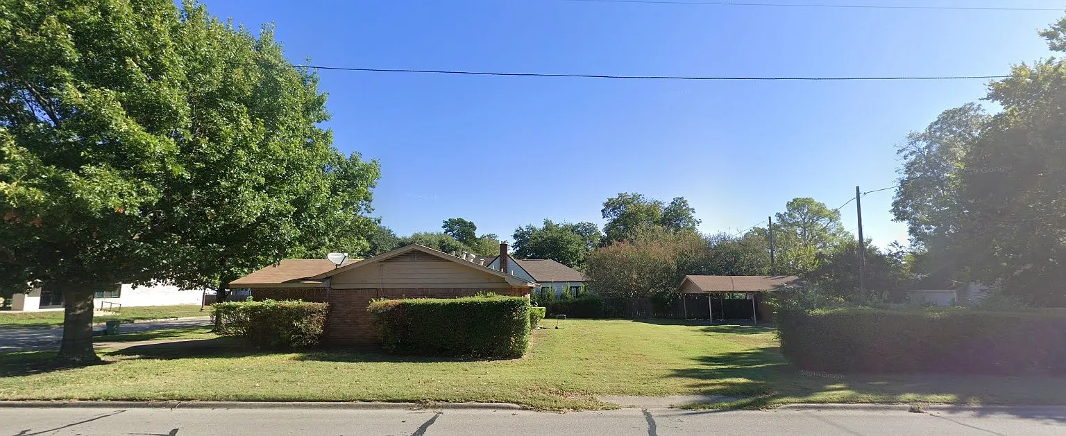 2 bed, 1068 sqft, $1,600 — Photo 4