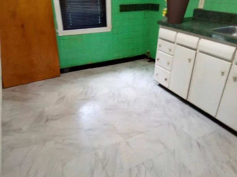 20419 Yonka St — Photo 12
