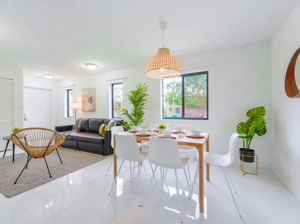 2241 NW 50th St, Miami, FL