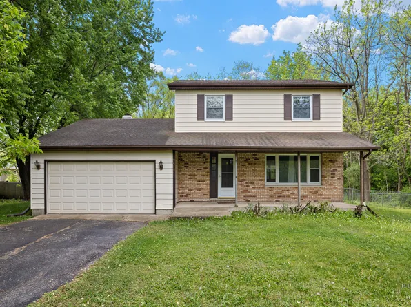9517 Ballard Rd, Crystal Lake, IL 60014