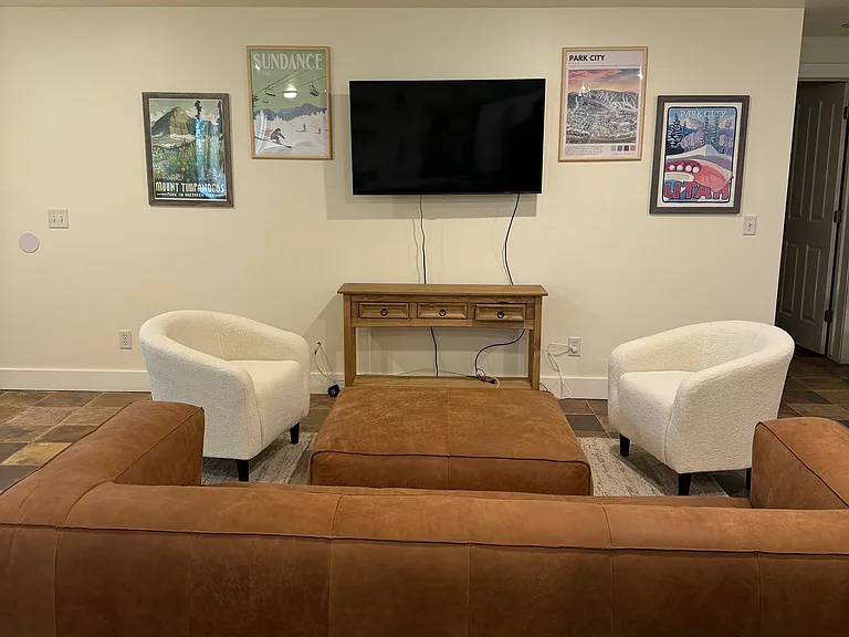 Cable and WiFi included, dedicated 1 Gig service included. Gas, Electric and water included.