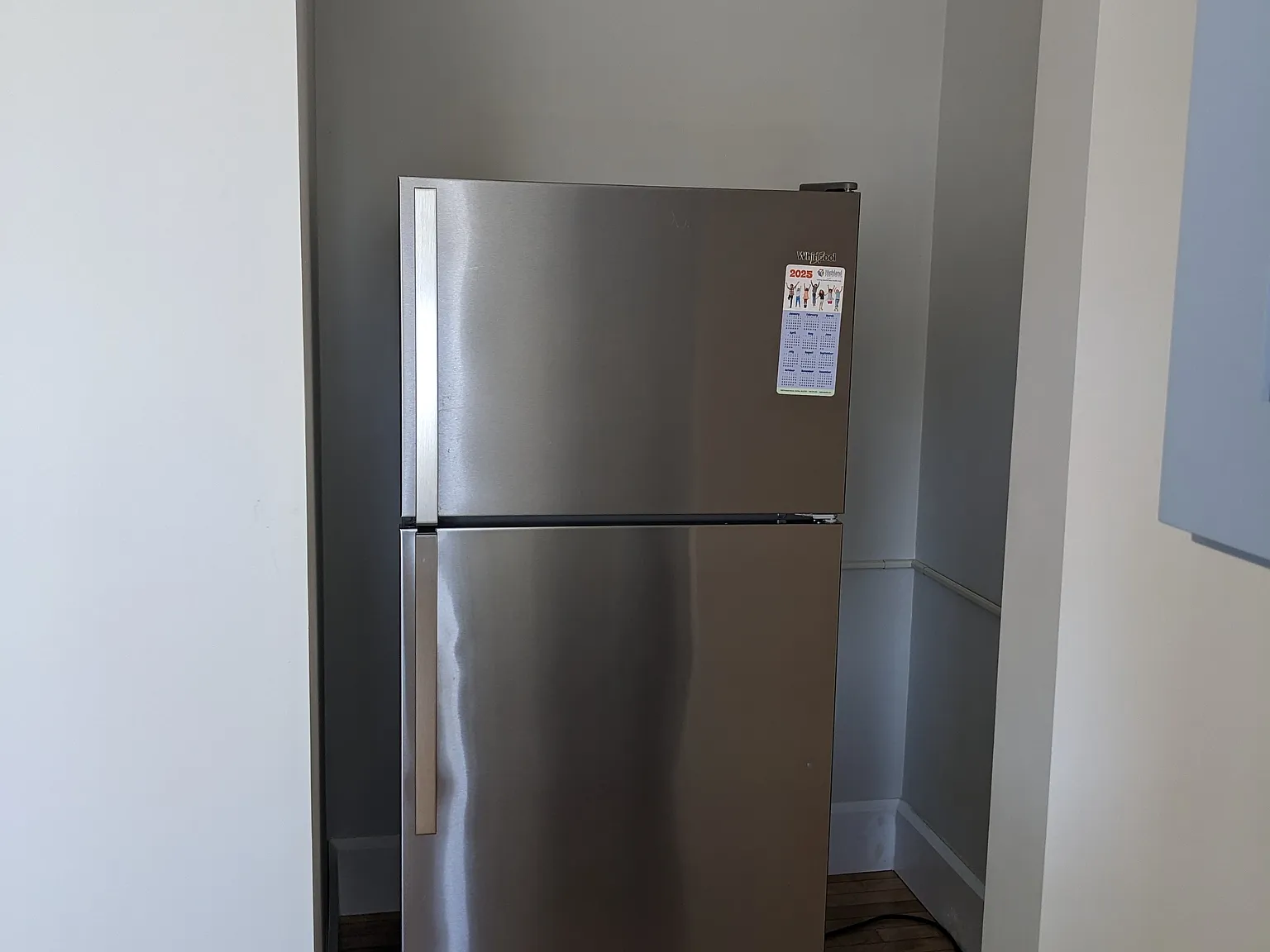 2 bed, 920 sqft, $2,000 — Photo 3