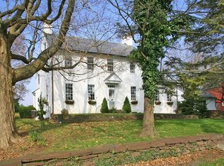 226 E Dark Hollow Rd, Pipersville, PA 18947