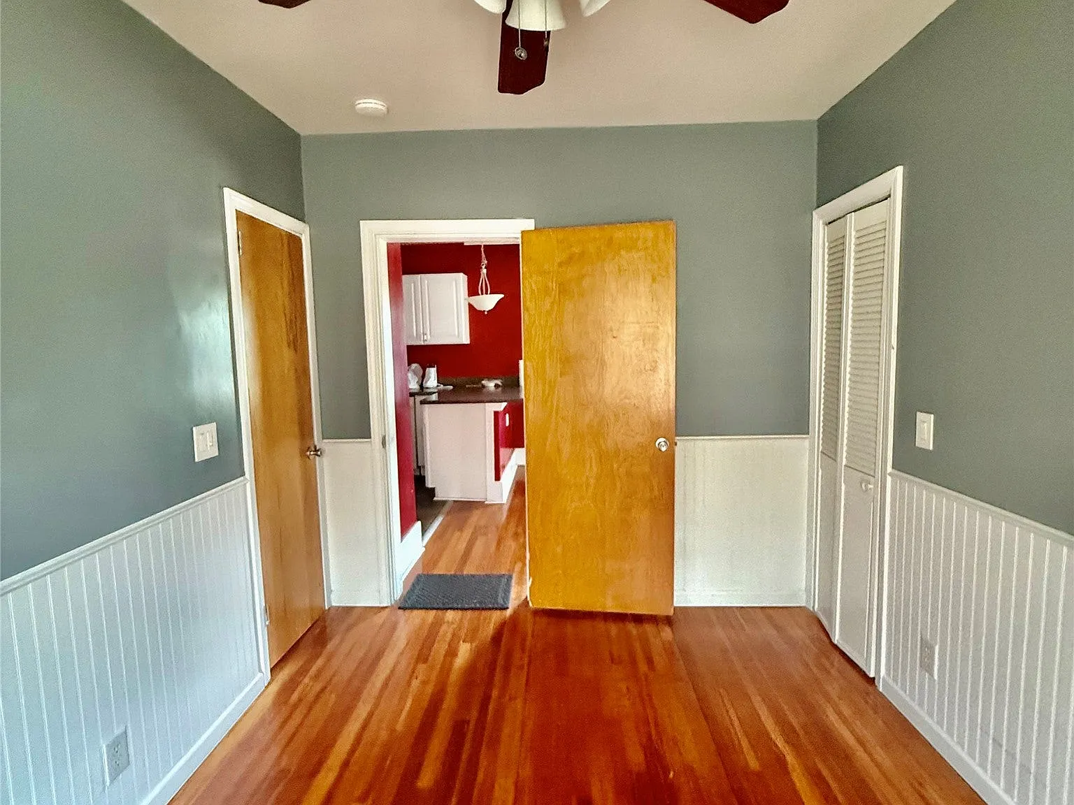2 bed, 1.0 bath, 1000 sqft, $1,300 — Photo 3