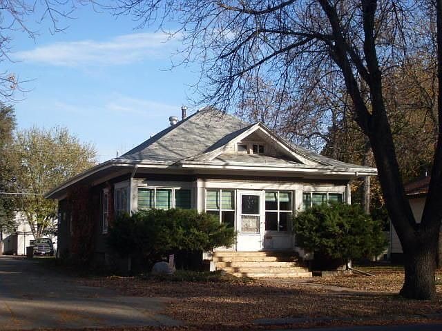 1st image of 1158 Dakota Ave S