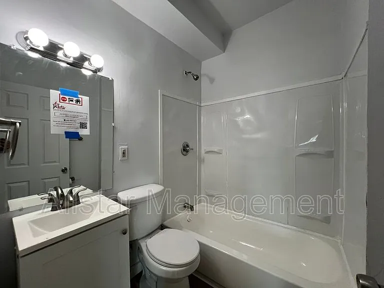 3611 E 116th St #LOWER — Photo 13