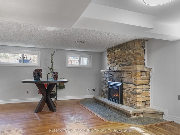 3rd image of 2 Emmeline Cres