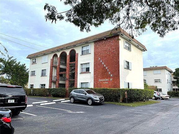 3rd image of 2200 Taylor Street #104
