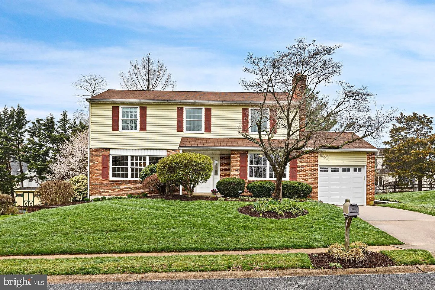 124 Decker Dr photo 1