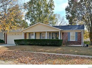 186 Brightfield Dr, Ballwin, MO