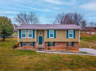 3634 Halifax Cir, Morristown, TN 37813