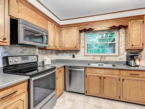 2nd image of 443 Karla Dr