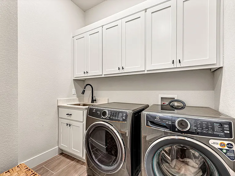 2182 N Woodlark Ln — Photo 24