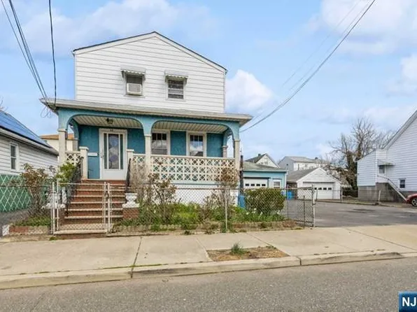 43 Sidney St, Lodi, NJ 07644
