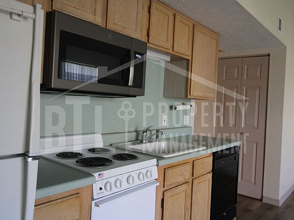 3rd image of 540 Abby Ln APT 8