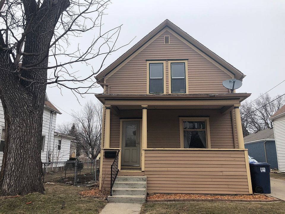 1st image of 718 W 13th St