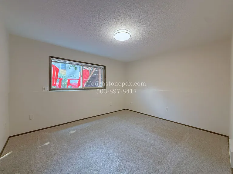 120 SE 176th Pl — Photo 8