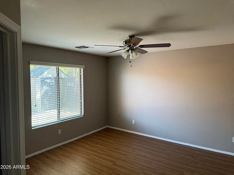 816 W Mid Way — Photo 10