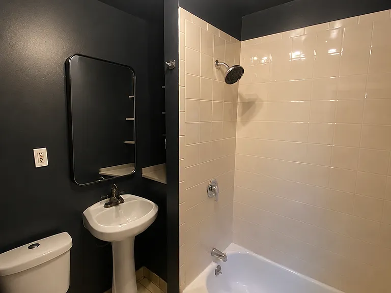 2471 N Fratney St — Photo 5