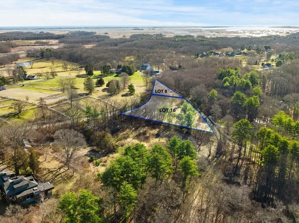 16 Mansion Dr, Rowley, MA 01969