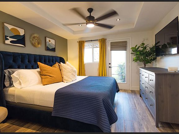 3rd image of 51400 Calle Guatemala