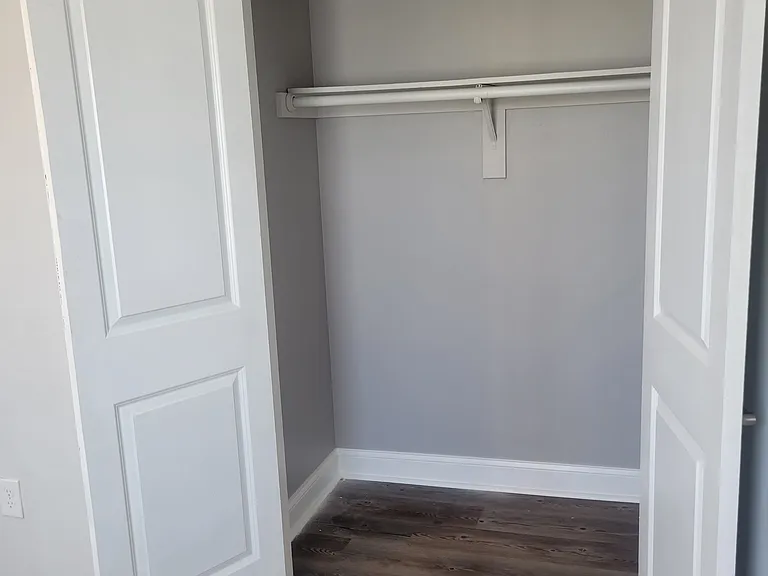 3440 Mount Pleasant Ave — Photo 4