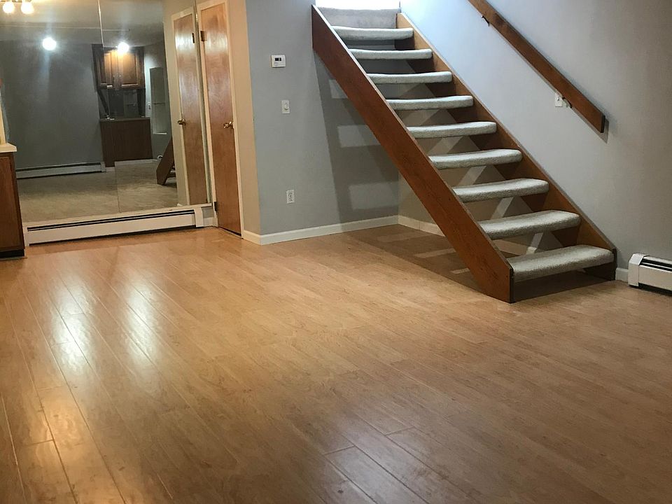 2nd image of 85 Franklin Ave #2L