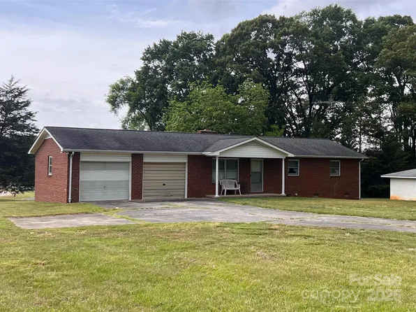 675 E Ritchie Rd, Salisbury, NC 28146