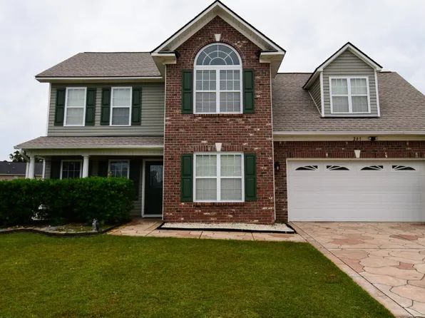 205 Stockbridge Dr, Raeford, NC 28376
