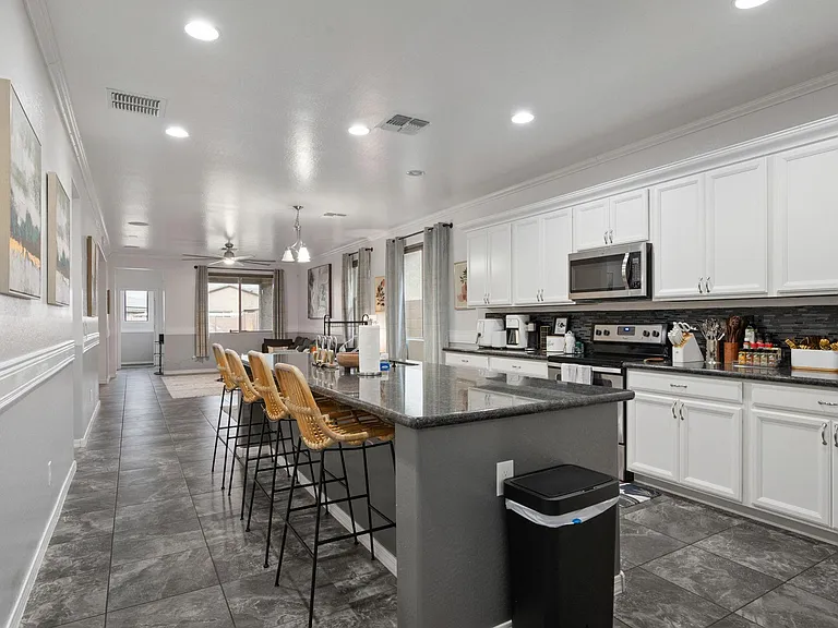 41574 W Anne Ln — Photo 7