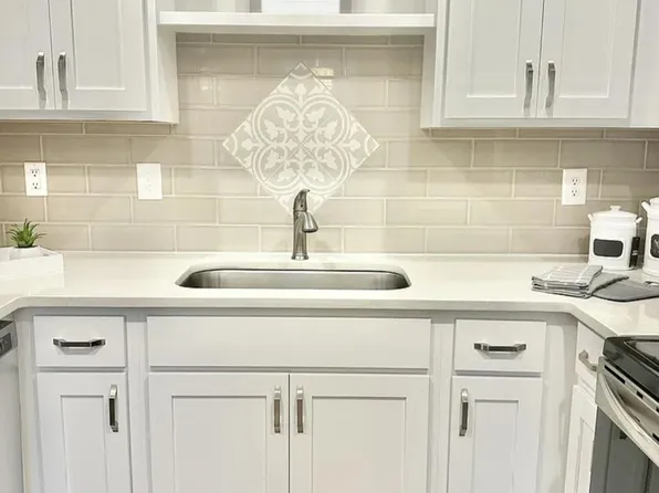 1100 W Main St APT A5, Franklin, TN 37064