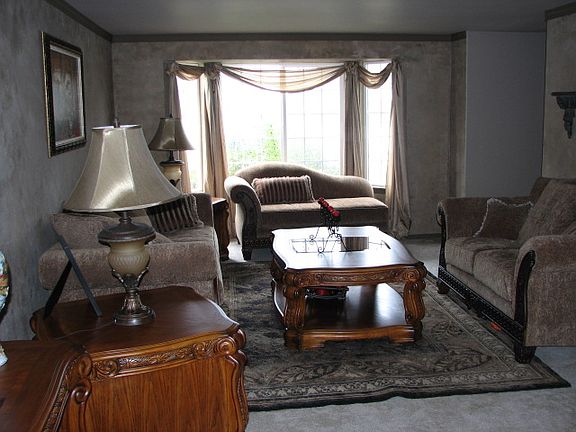 2nd image of 1503 Milbanke Dr SE