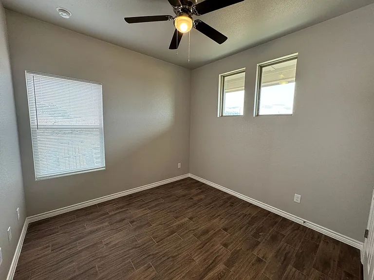 5403 Rose Garden Loop — Photo 24