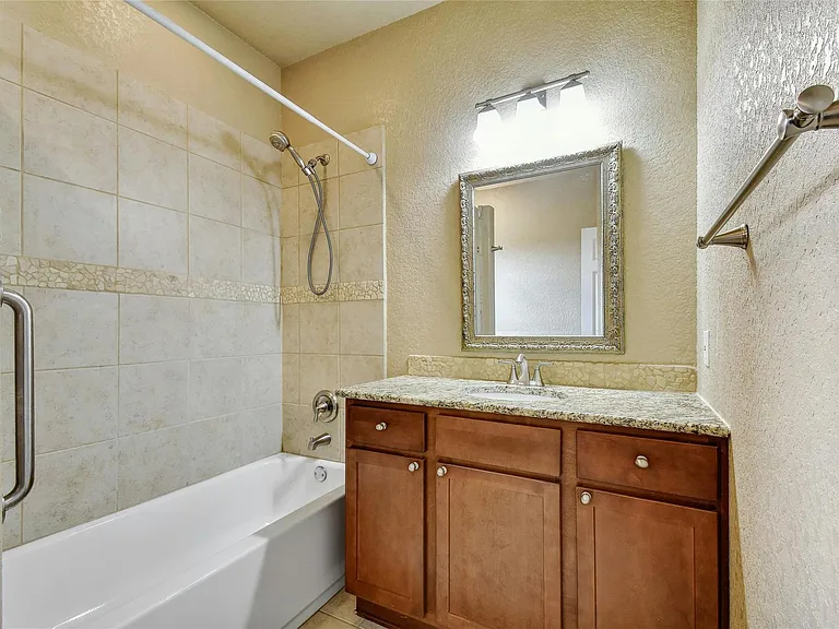 1007 Meckel Dr — Photo 13