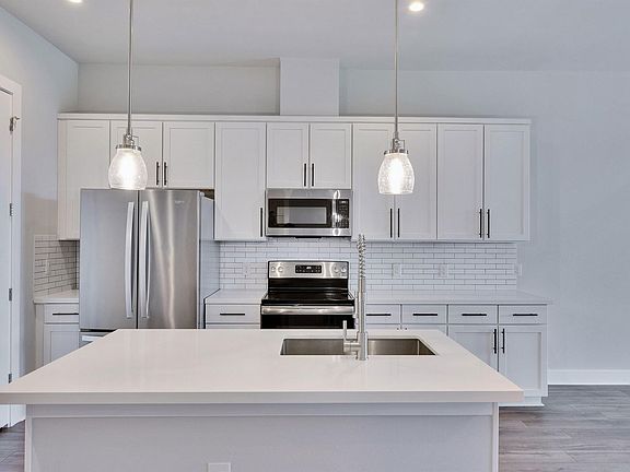 4th image of 4507 E Martin Luther King Jr Blvd #132